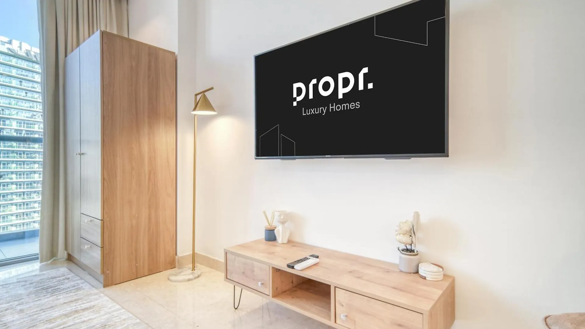 Canal-View Serenity: Modern Studio In Sterling Dubai Apartamento