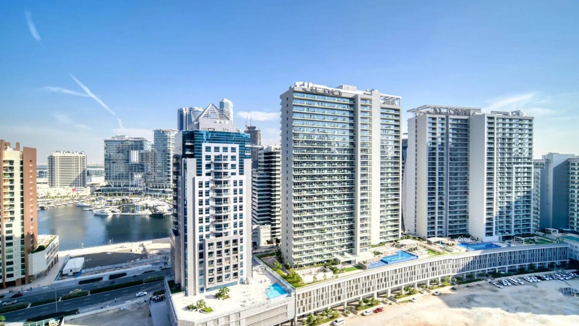 Apartment Canal-View Serenity: Modern Studio In Sterling Dubai